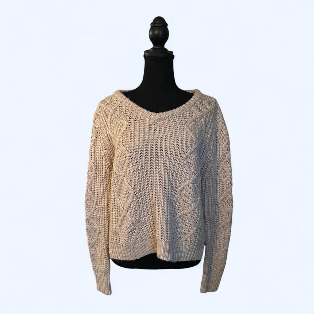 Cream chunky knit sweater ๐ค size small cable knit cozy cropped cottagecore - Picture 2 of 6